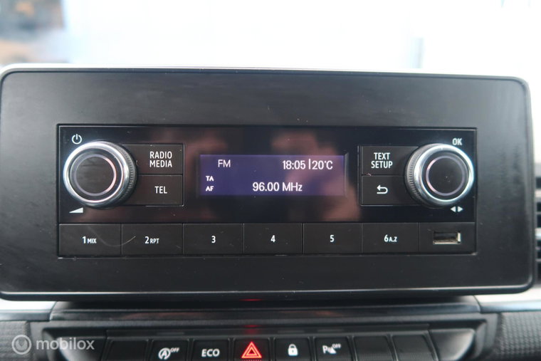 Vehicle Image 18