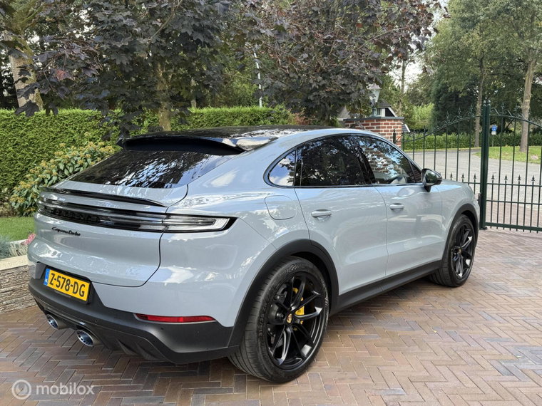 Vehicle Image 23