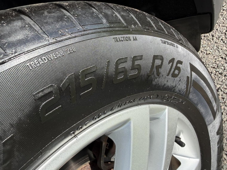 Vehicle Image 36