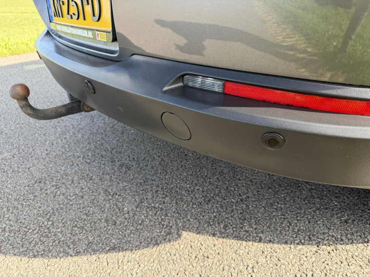 Vehicle Image 38