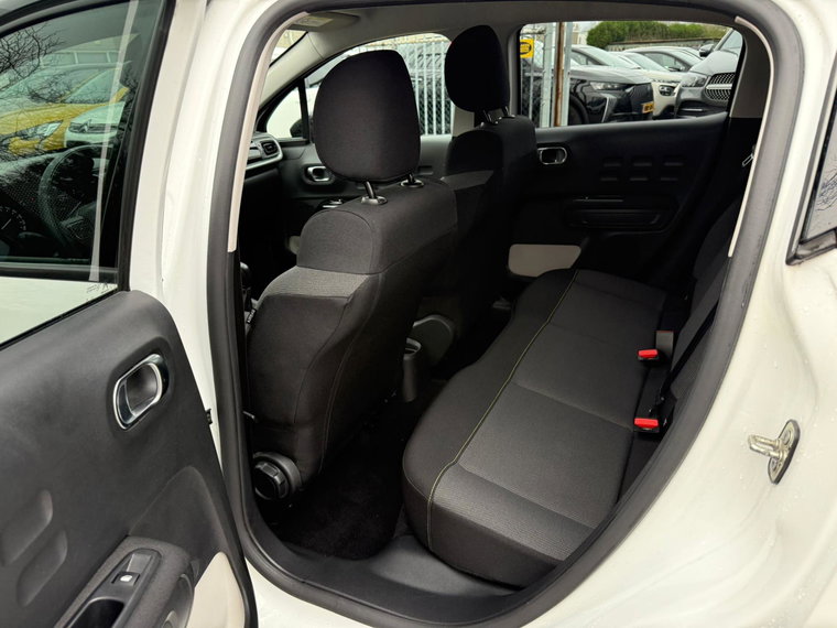 Vehicle Image 11