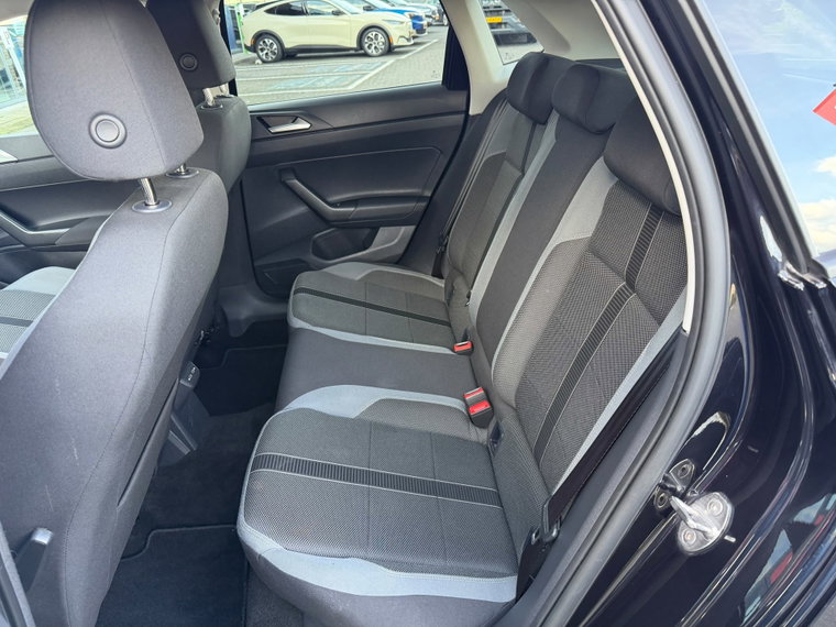 Vehicle Image 22