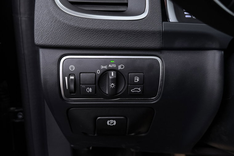 Vehicle Image 32