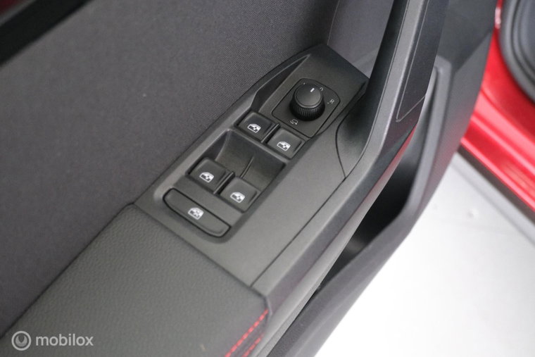 Vehicle Image 38