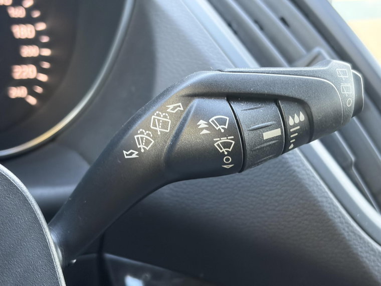 Vehicle Image 27