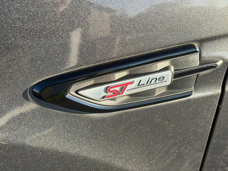 Vehicle Image 38