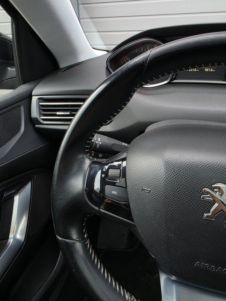 Vehicle Image 26