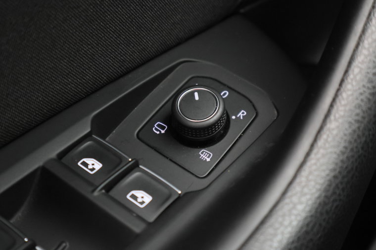 Vehicle Image 38