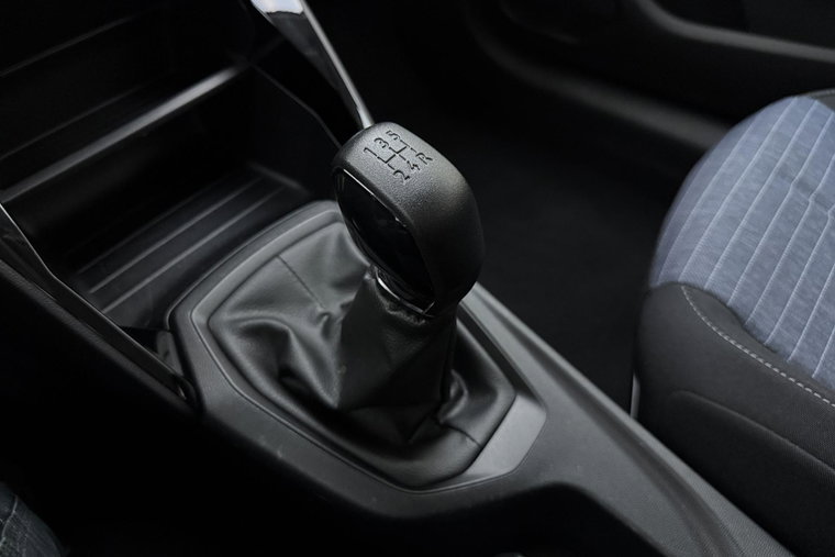 Vehicle Image 23
