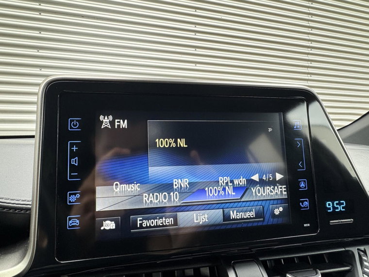Vehicle Image 19