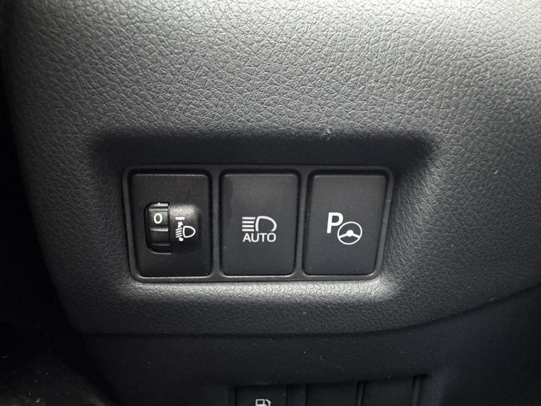 Vehicle Image 24