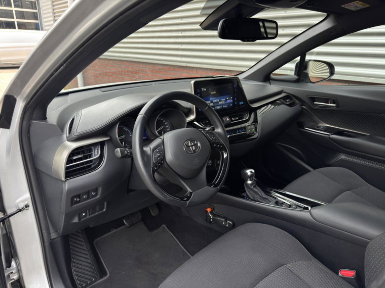 Vehicle Image 11