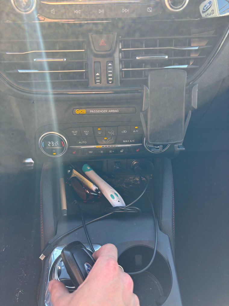 Vehicle Image 11