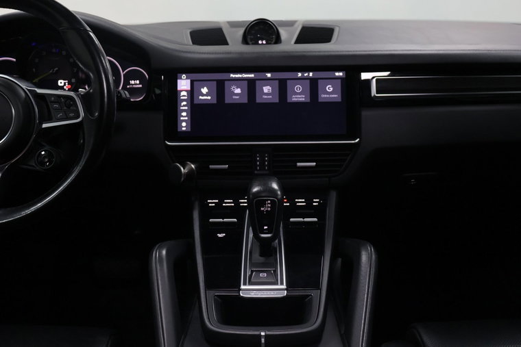 Vehicle Image 15