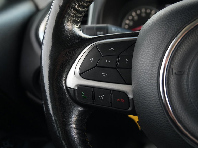 Vehicle Image 40