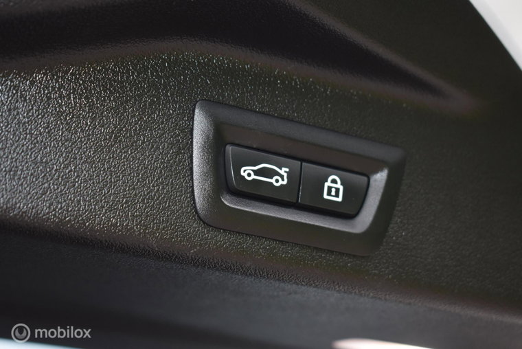 Vehicle Image 53