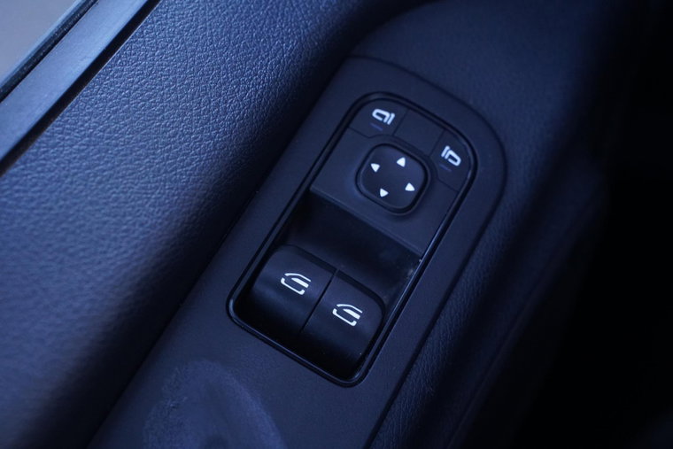 Vehicle Image 41
