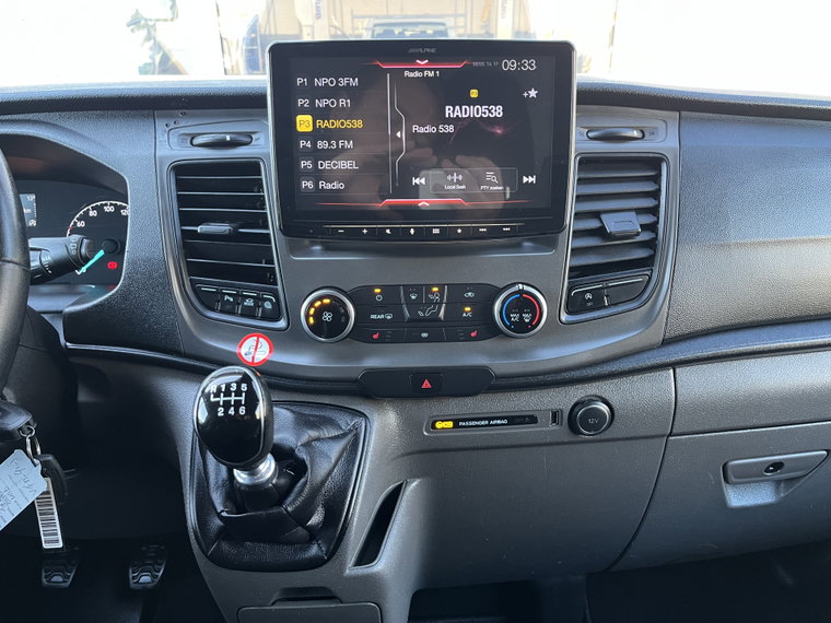 Vehicle Image 13