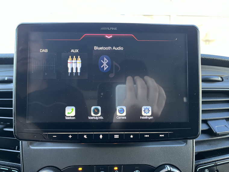 Vehicle Image 37