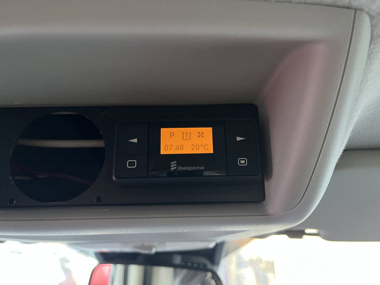 Vehicle Image 40