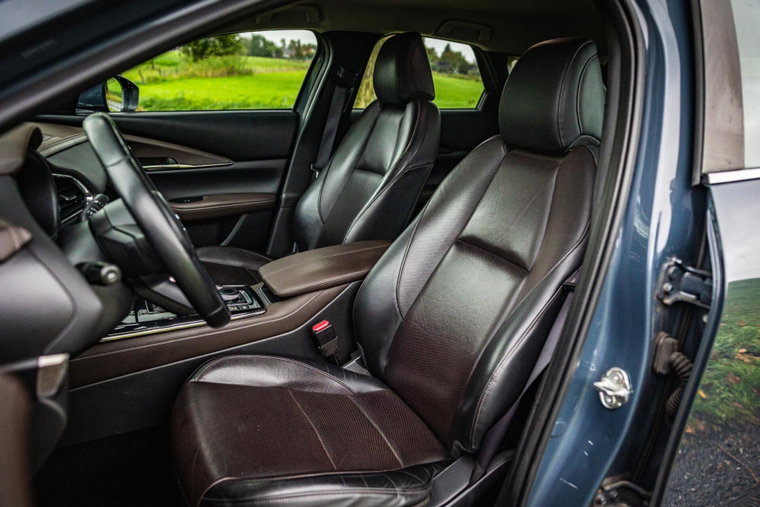 Vehicle Image 12