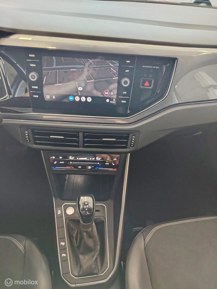 Vehicle Image 17