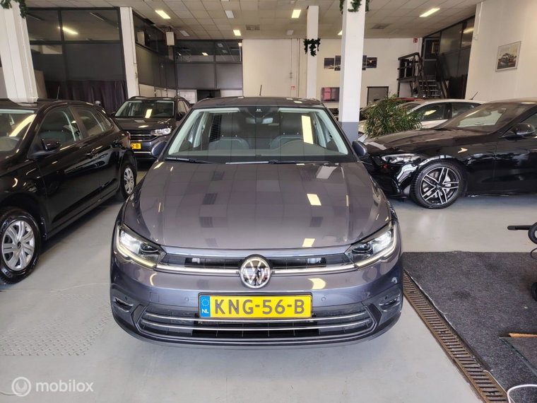 Vehicle Image 5