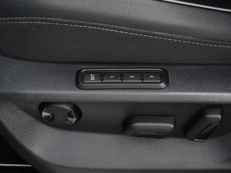 Vehicle Image 39