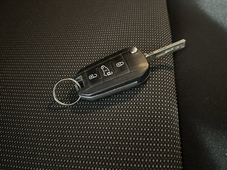 Vehicle Image 19