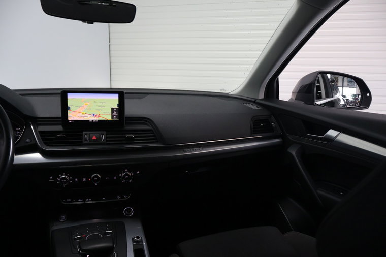 Vehicle Image 32