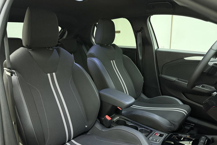 Vehicle Image 13