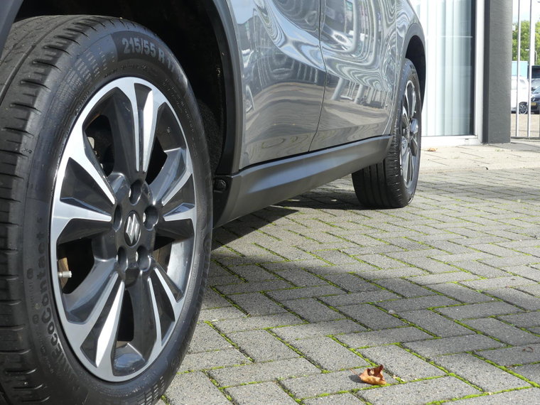 Vehicle Image 13