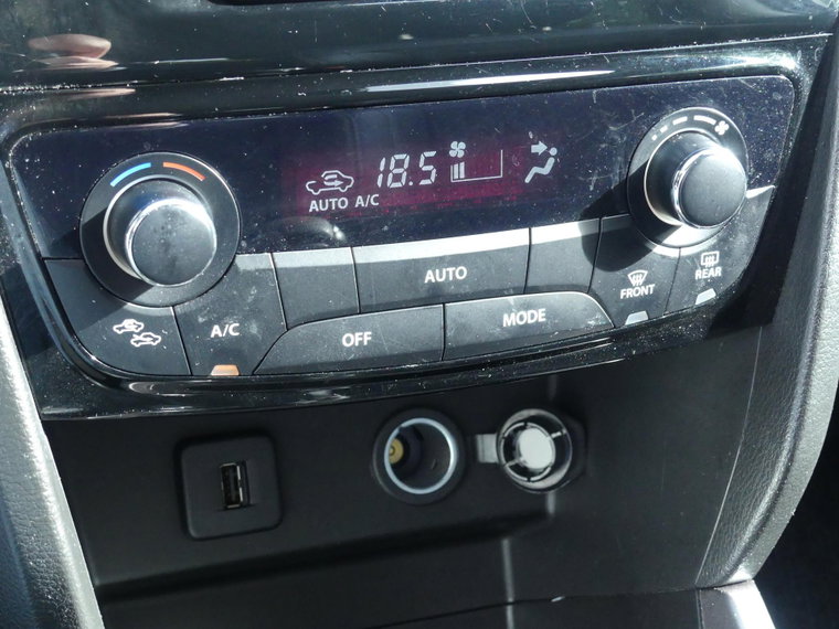 Vehicle Image 28