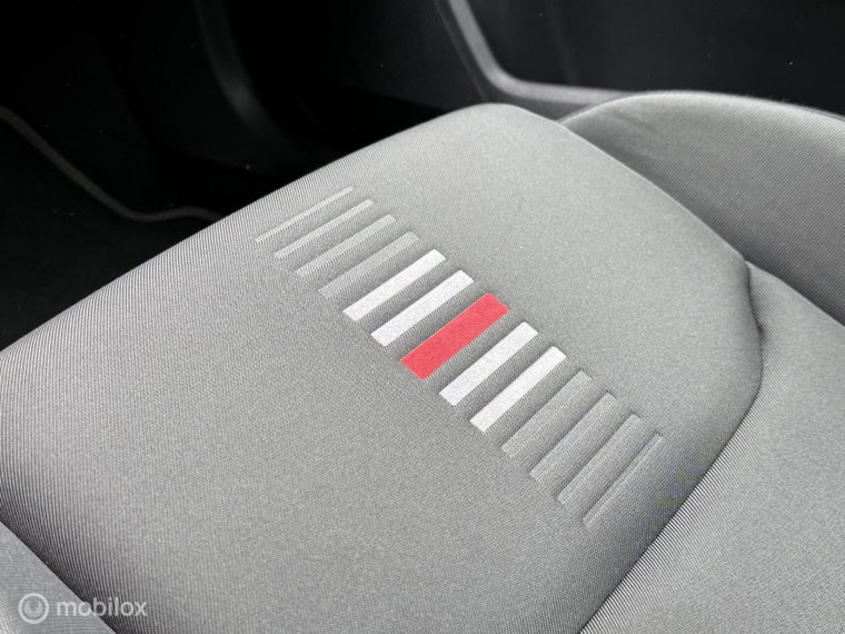 Vehicle Image 41