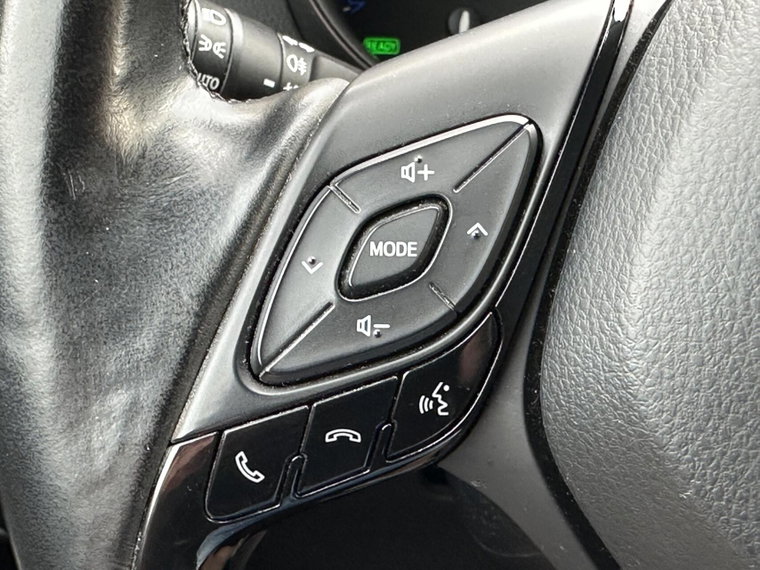 Vehicle Image 24