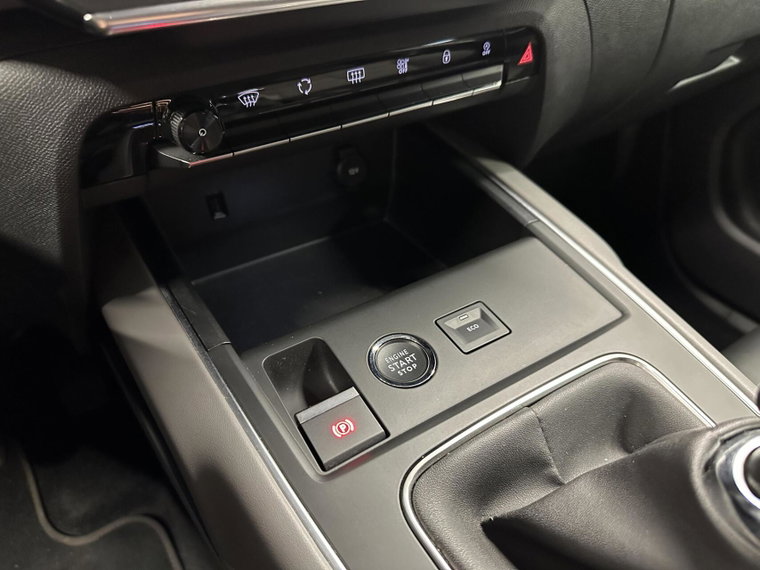 Vehicle Image 39
