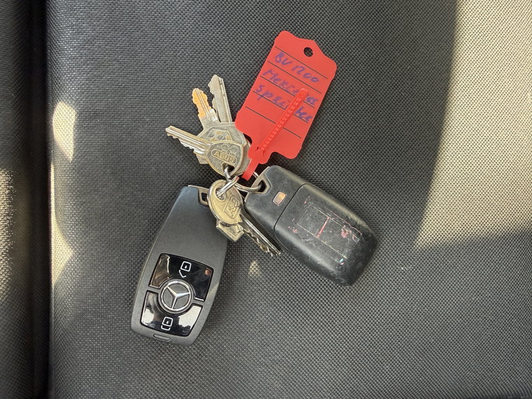 Vehicle Image 35
