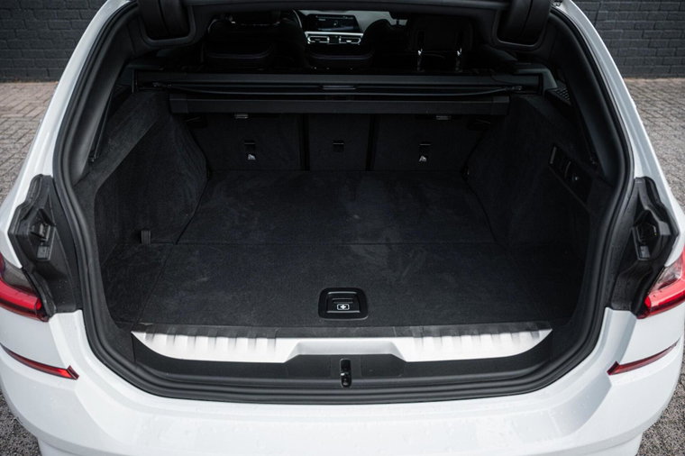 Vehicle Image 33