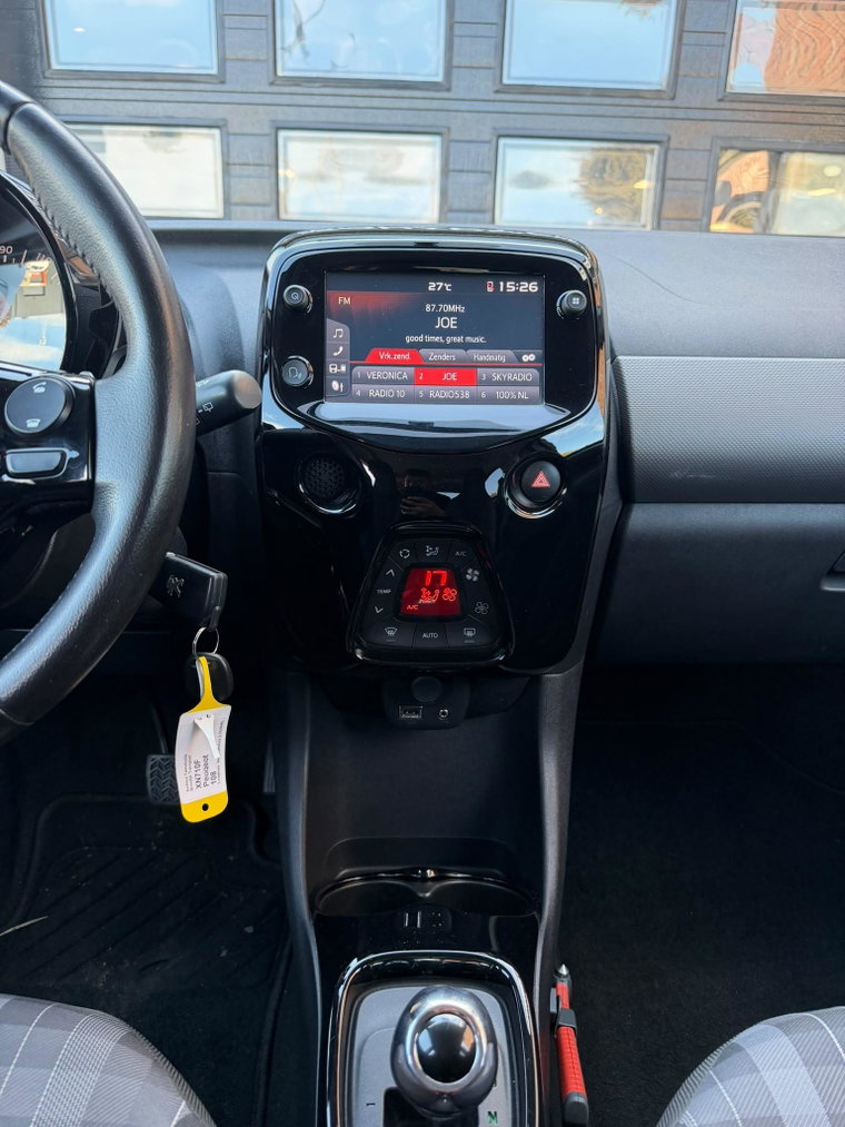 Vehicle Image 31