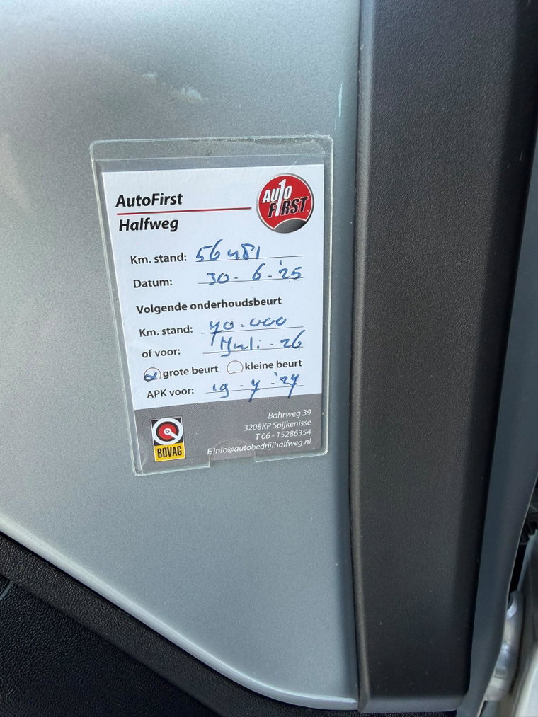 Vehicle Image 40
