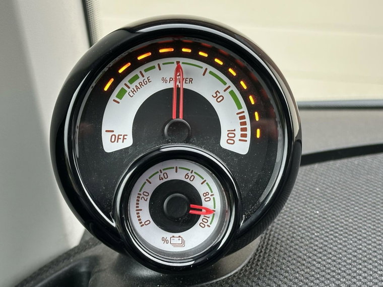 Vehicle Image 22