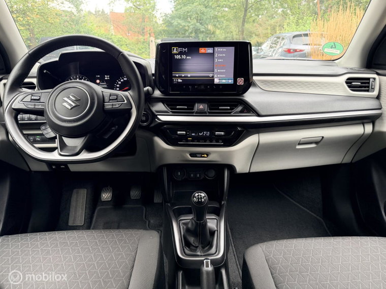 Vehicle Image 12