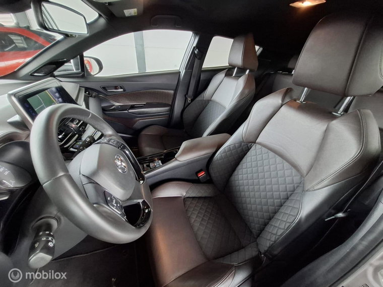 Vehicle Image 11