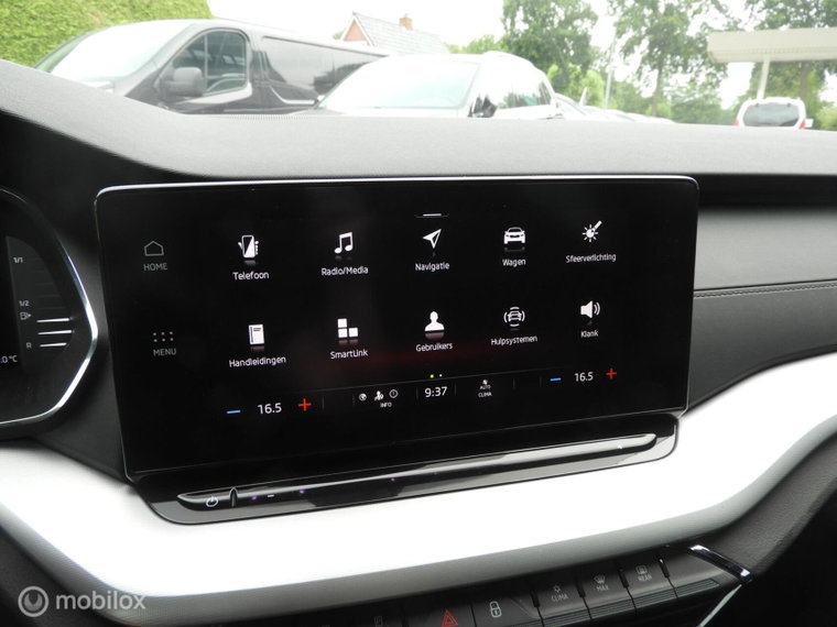 Vehicle Image 26