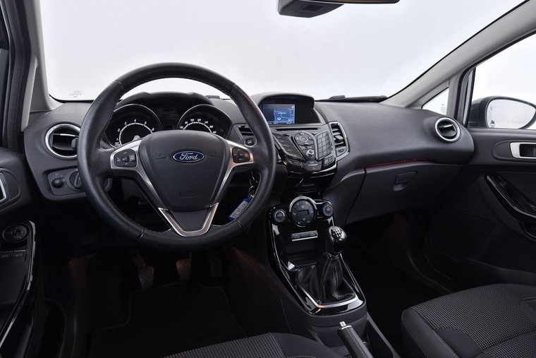 Vehicle Image 15
