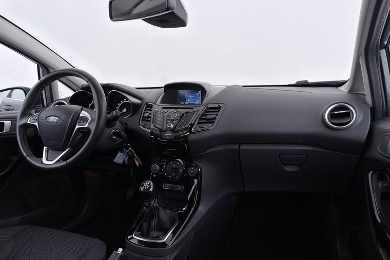Vehicle Image 16