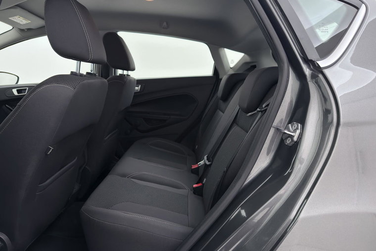 Vehicle Image 17