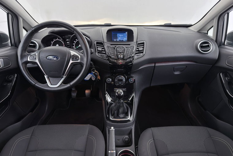 Vehicle Image 7