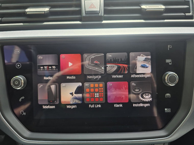 Vehicle Image 25