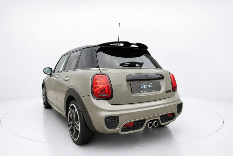 Vehicle Image 30